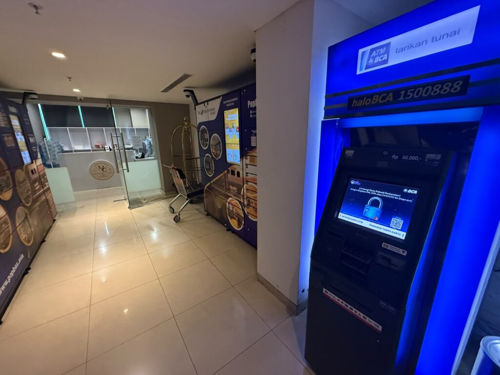 Pakubuwono House ランドリー ATM