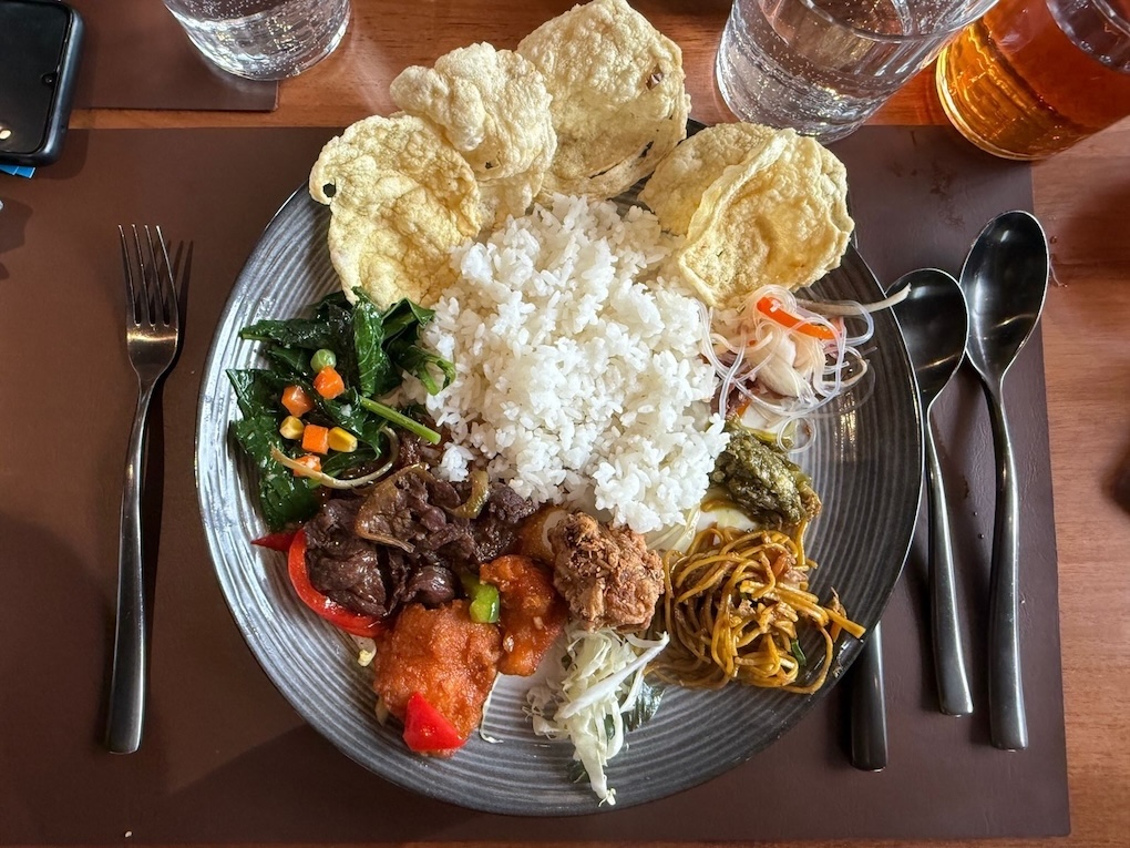 Swissôtel Living Jakarta Mega Kuningan 朝食