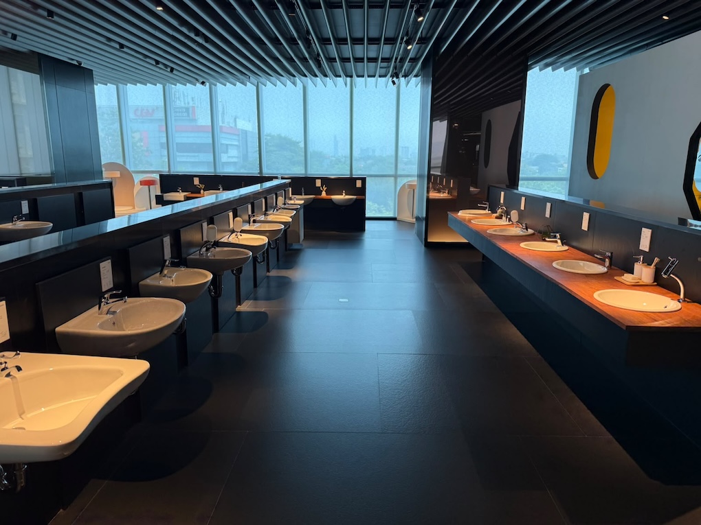 TOTO Indonesia 洗面器展示