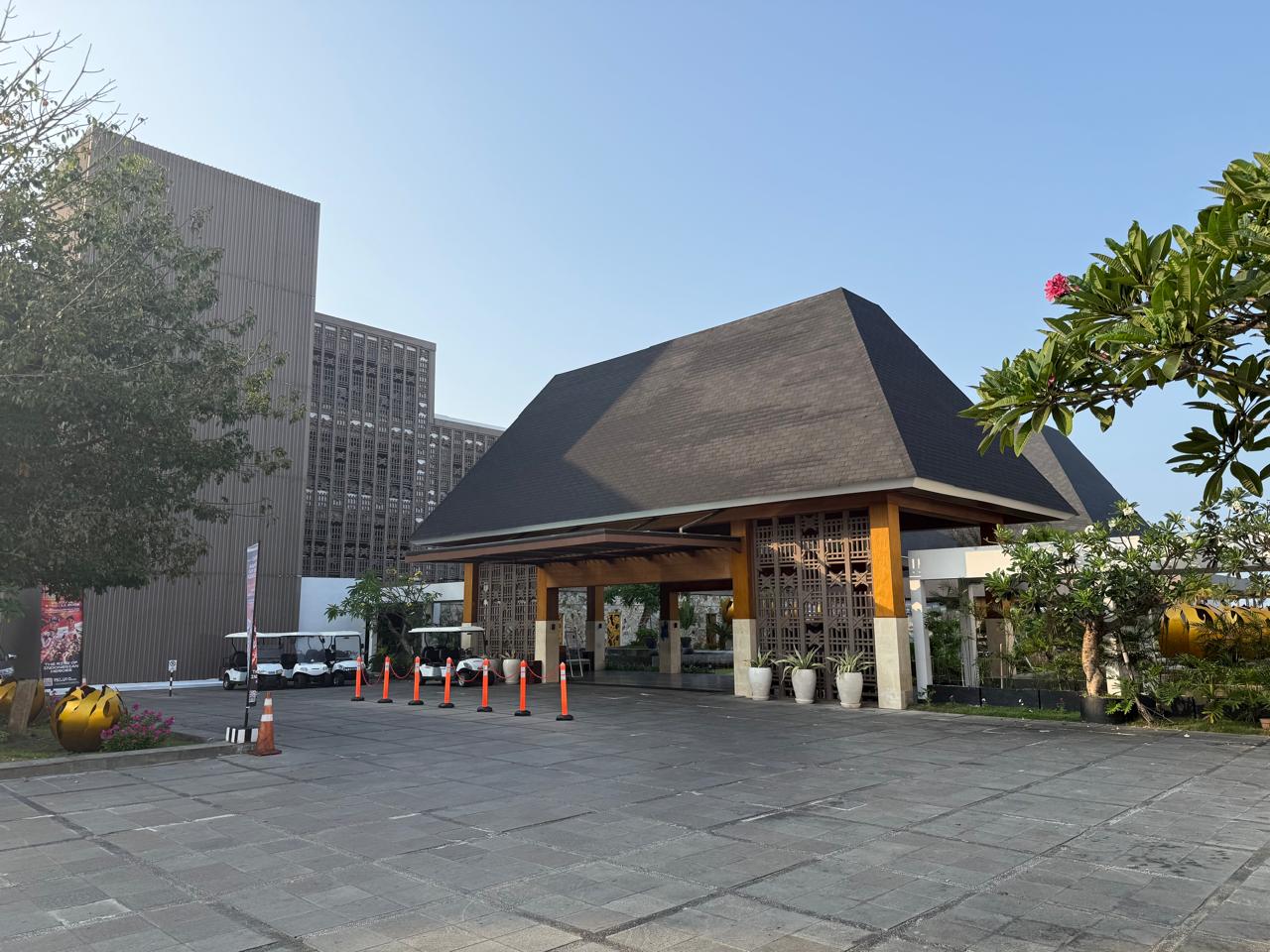 Pullman Lombok